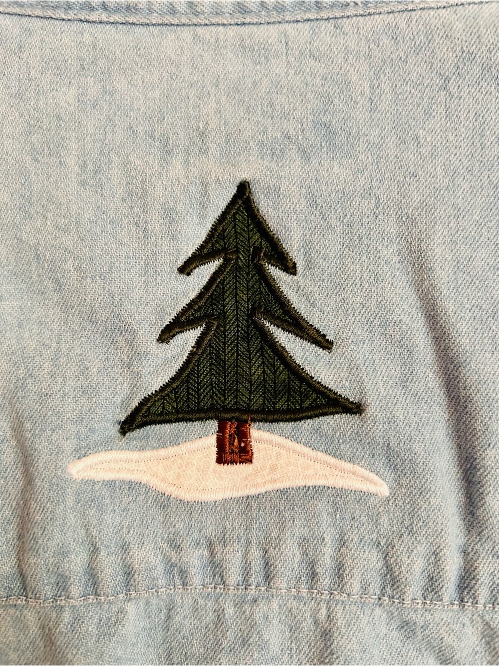☃️Vintage Snowman Christmas Denim Shirt Tree Rivers Button Up Medium Holiday USA - Picture 5 of 8